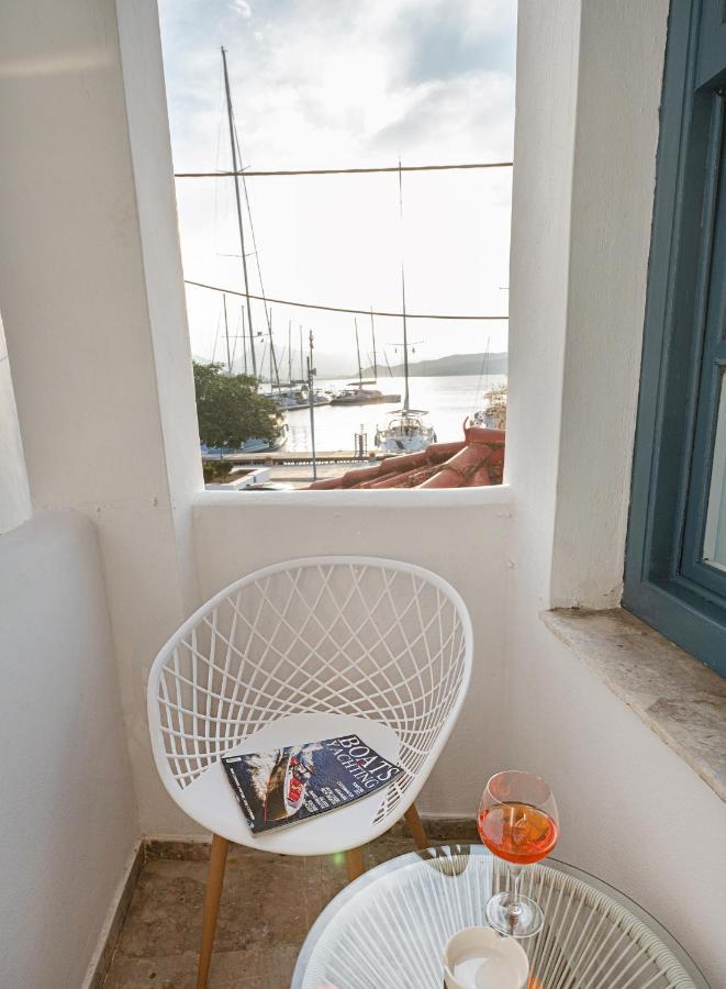The White Rose Apartment Poros Town 外观 照片
