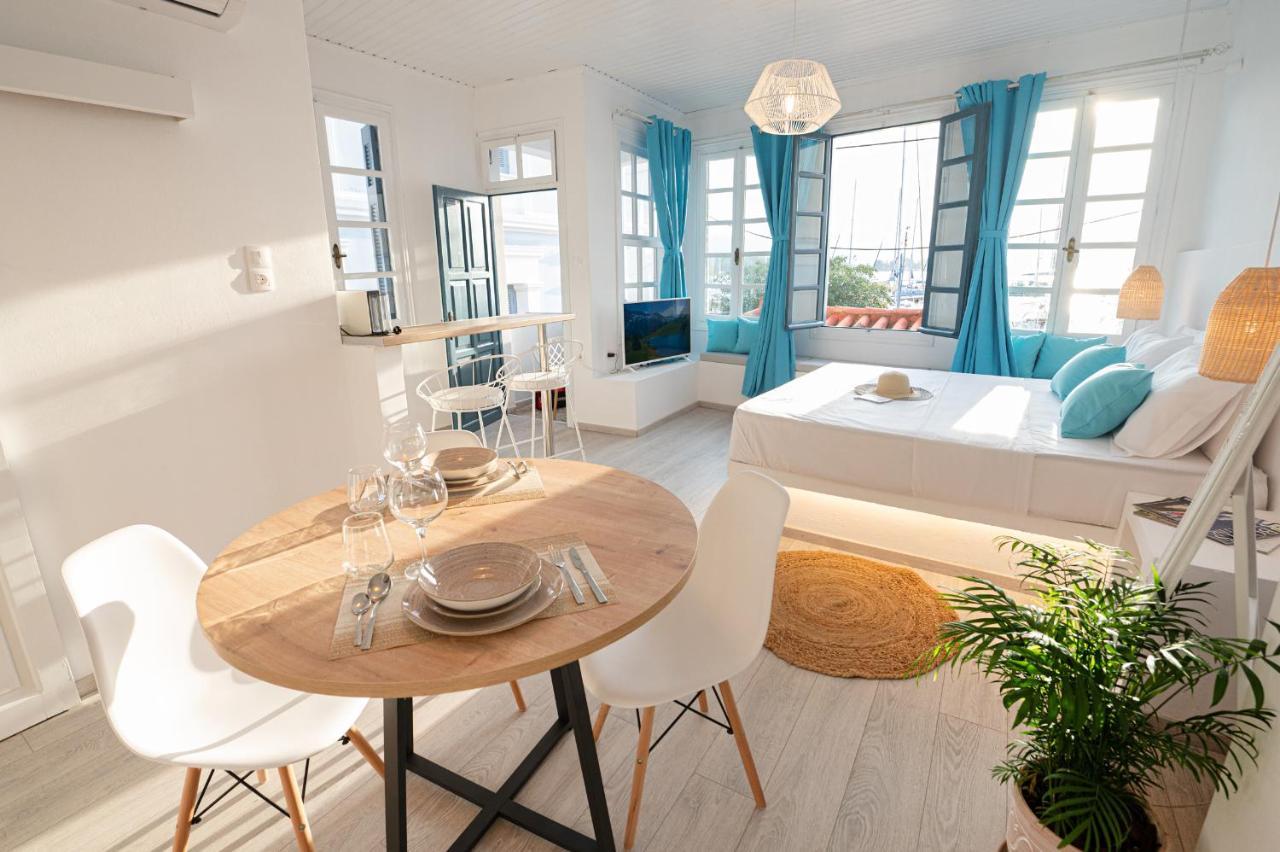The White Rose Apartment Poros Town 外观 照片