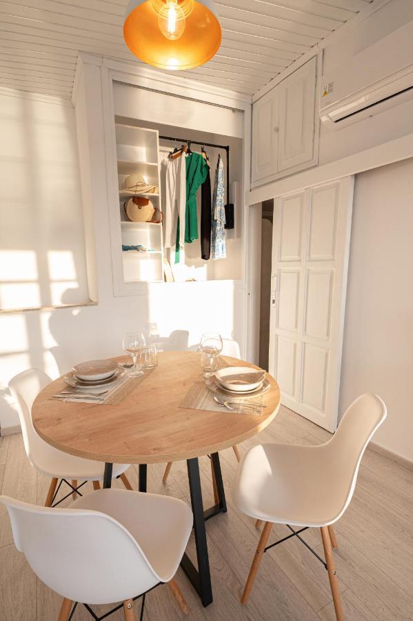 The White Rose Apartment Poros Town 外观 照片